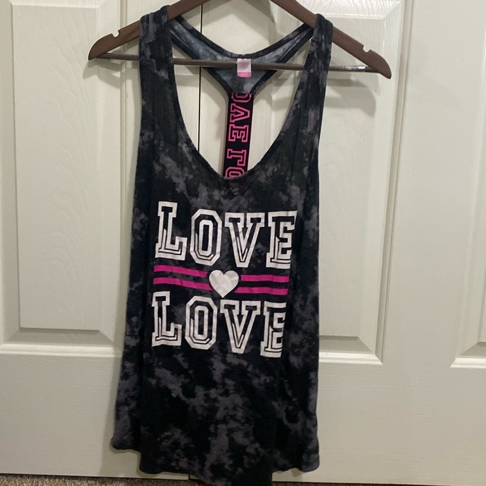 An XL tank top very soft